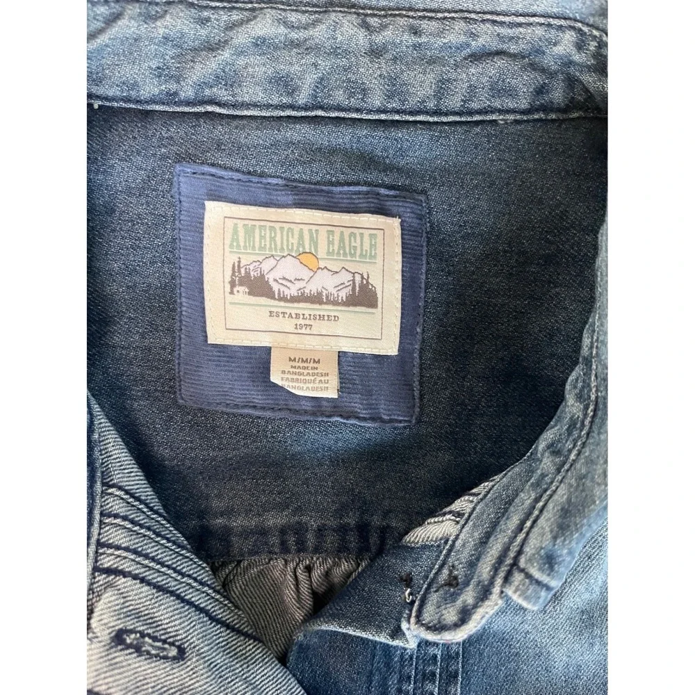 Vintage American Eagle Denim Shirt Medium Wash Pintuck Button Down Top Womens M